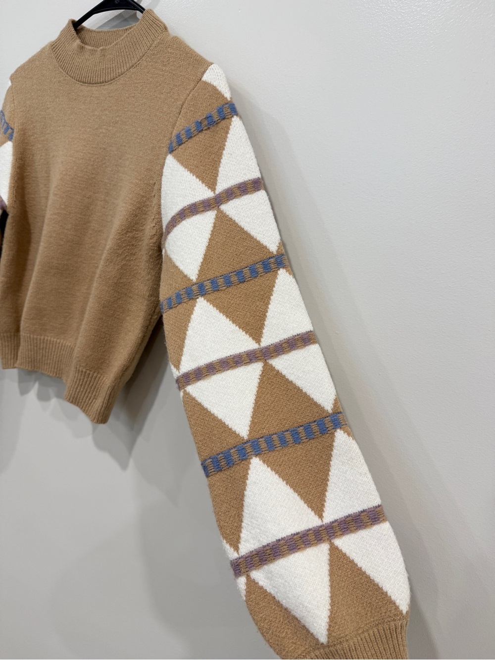 Lulu’s Women's Geometric Sleeve Sweater - Picture 3 of 4